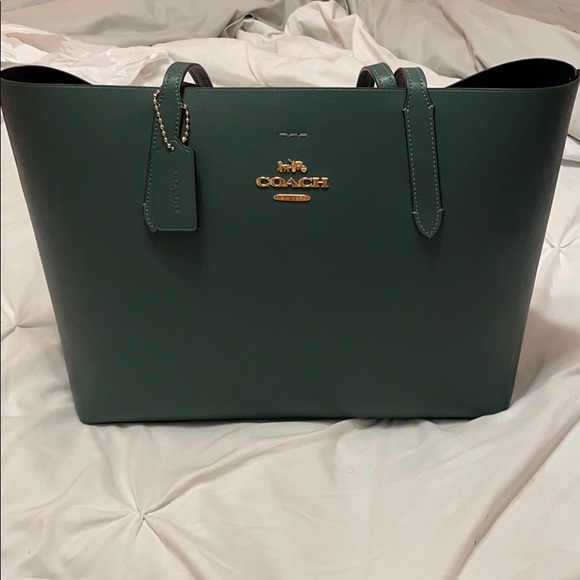 Coach Handbags - Coach Tote